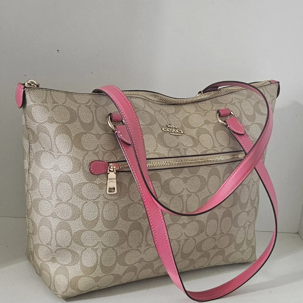 Like New!Coach Signature Coated Canvas tan /Pink Tote bag - Picture 10 of 12